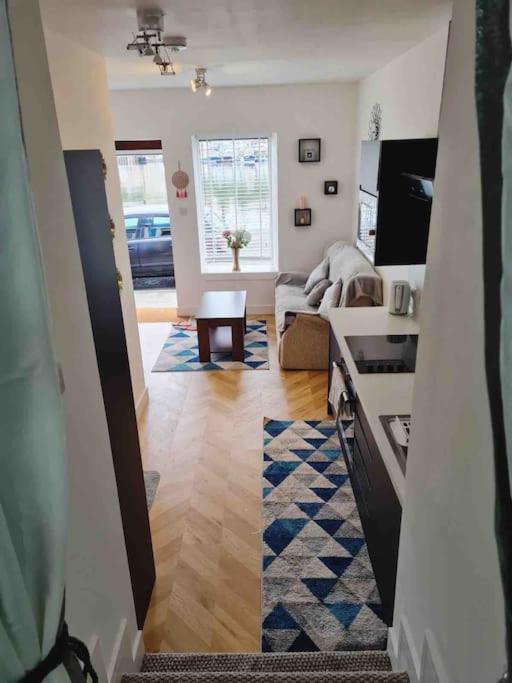 Penlea ~ 1 Bedroom Flat With Harbour View 타버트 외부 사진